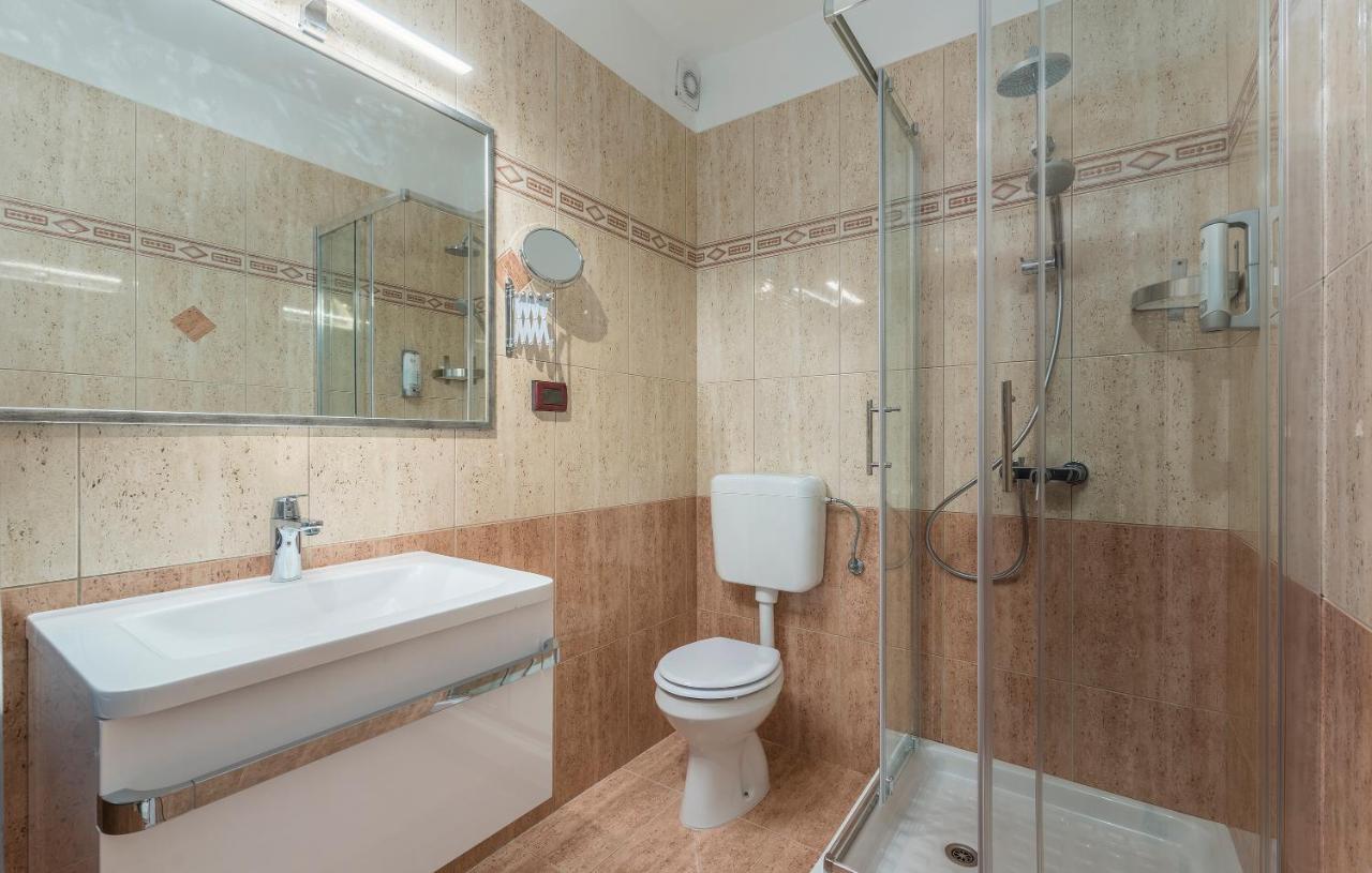 Rooms Porto Savudrija Eksteriør bilde