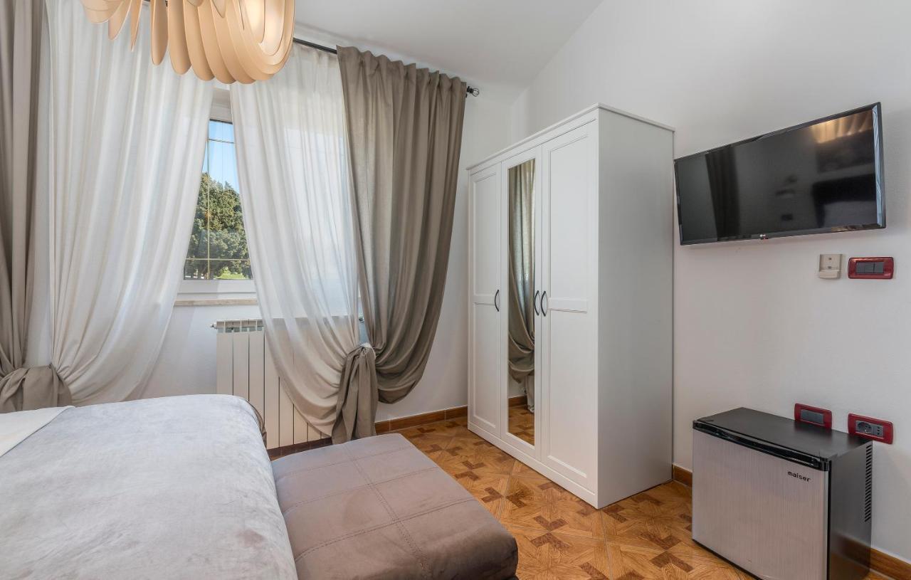 Rooms Porto Savudrija Eksteriør bilde